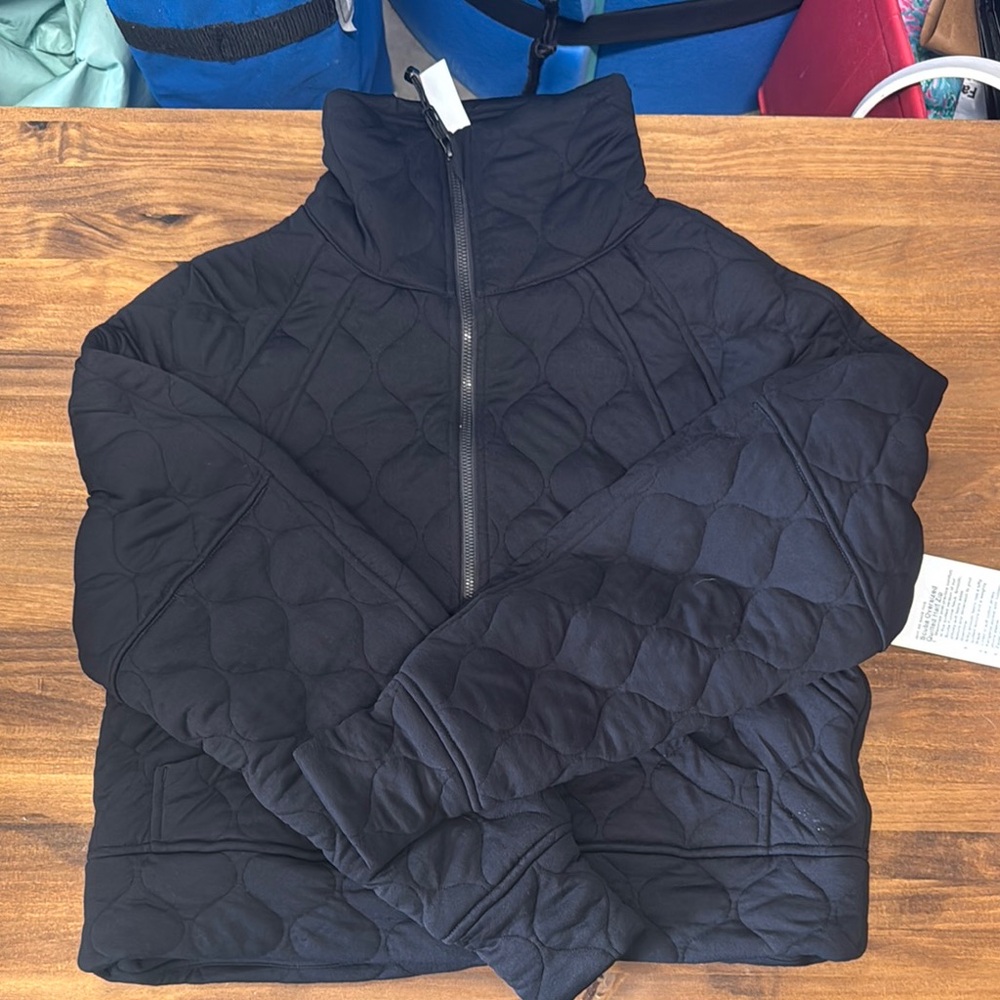 LULULEMON NWT Black Quilted OVERSIZED SCUBA SIZE XS/S MUST SEE!